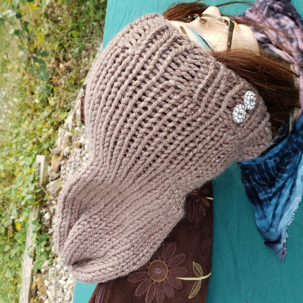 Hand Knit Beanie Hat - image 3